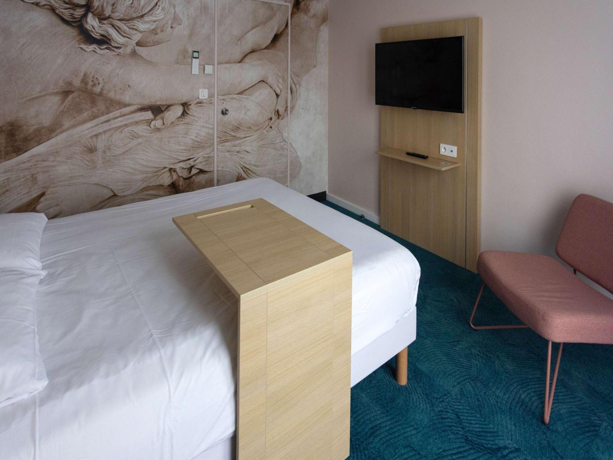 Готель Ibis Styles Шинон Екстер'єр фото