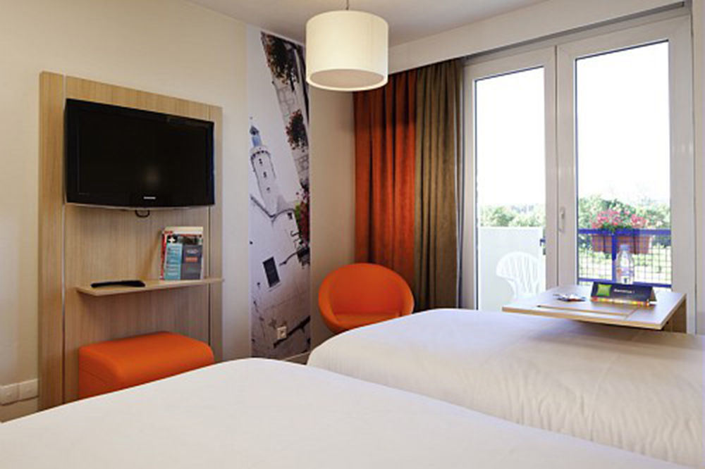 Готель Ibis Styles Шинон Екстер'єр фото